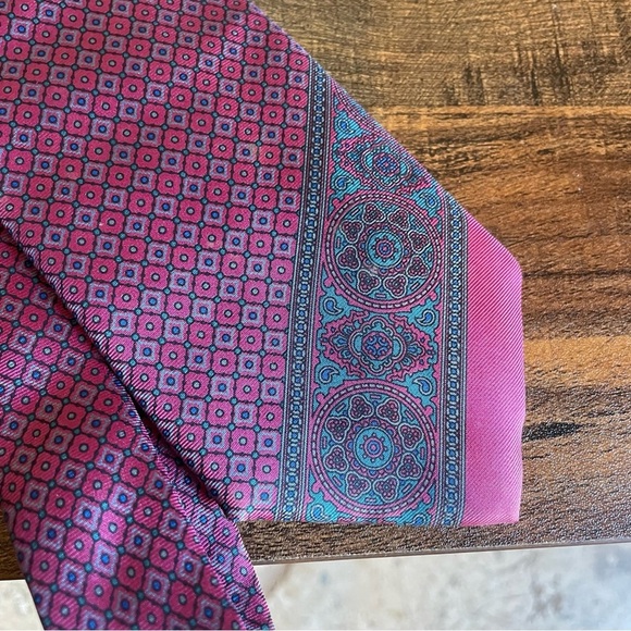 Yves Saint Laurent  Mens Silk Necktie One Size Tie Office Business - Picture 2 of 5